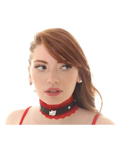 Collar choker con puntilla roja y boquita plateada | Infarta fetish | Accesorios y outfits