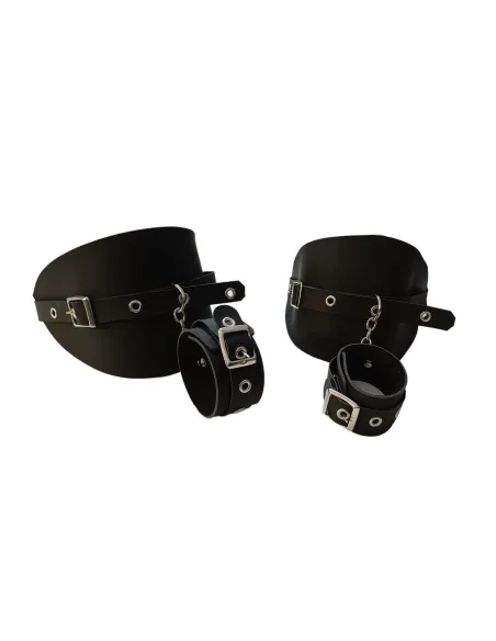 Muslera con esposa eco cuero negro | Infarta fetish | Esposas