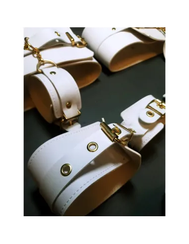 Kit luxury blanco y herrajes dorados 8 piezas | Infarta fetish | Kits