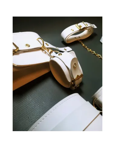 Kit luxury blanco y herrajes dorados 8 piezas | Infarta fetish | Kits