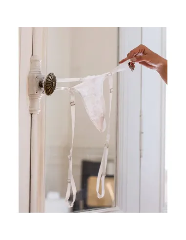 Less de puntilla con arnes blanco | Malena | Tangas cola less