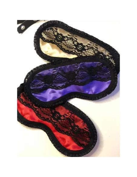 Antifaz de raso y puntillas en rojo pasión | Infarta fetish | Máscaras y antifaces