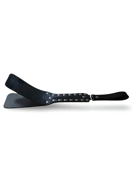 Palmeta luxury aplaudidora con tachas eco cuero negro | Infarta fetish | Látigos y palmetas